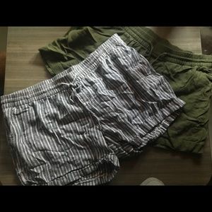 OLD NAVY LINEN SHORTS BUNDLE size XL grey + olive